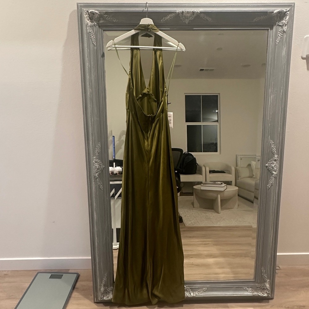 NWT Reformation Daniela Silk Halter Maxi Dress in Pear Satin Evening Gown 4 - Picture 8 of 10